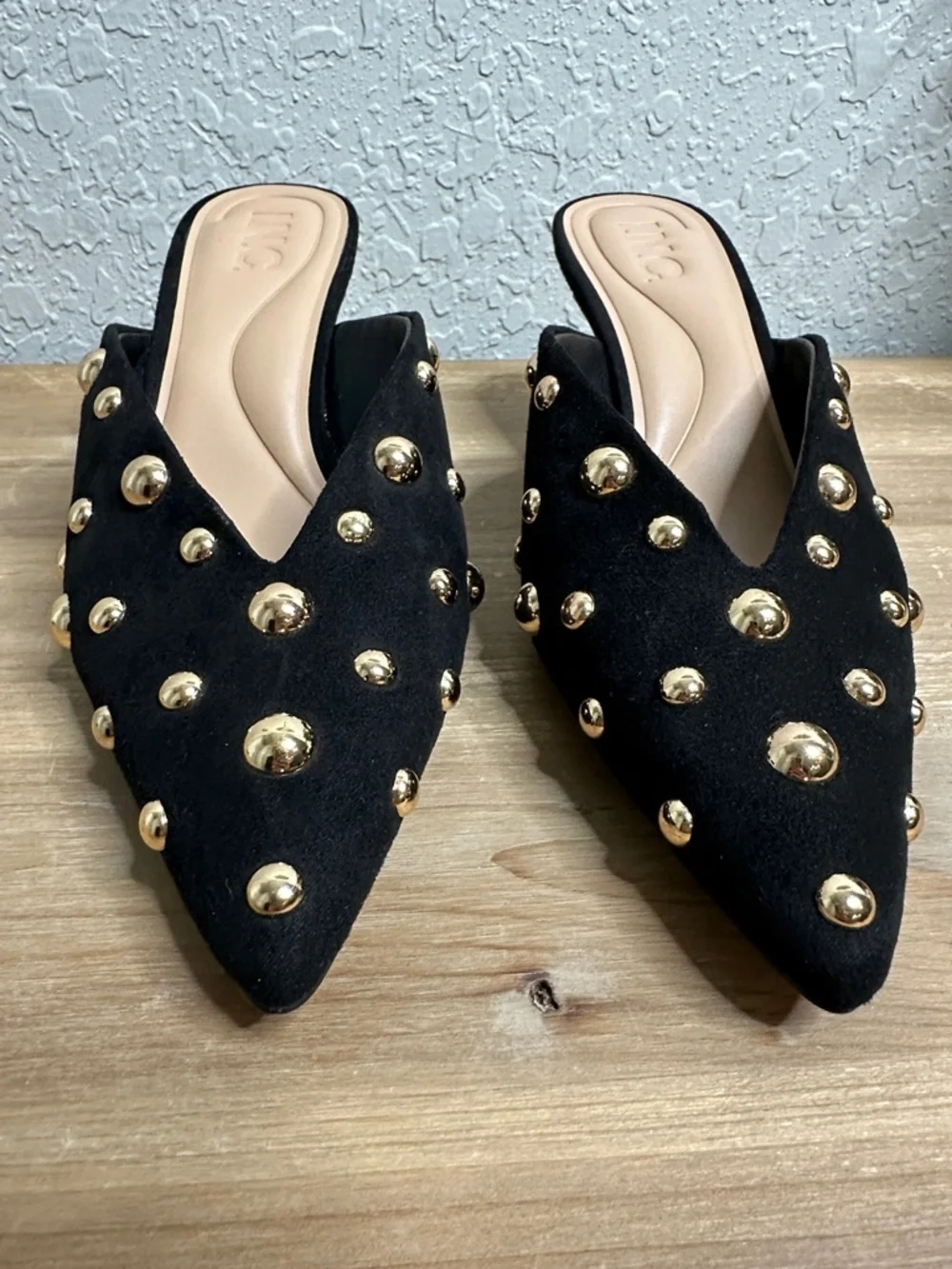I.N.C. Women's Genevie Black and gold studded Pointed Toe Heeled Mules size 6.5 - Picture 5 of 15